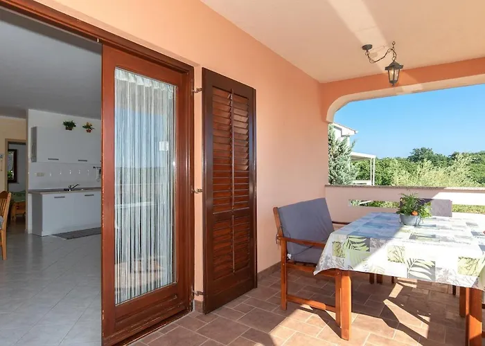 Mara Apartamento Njivice